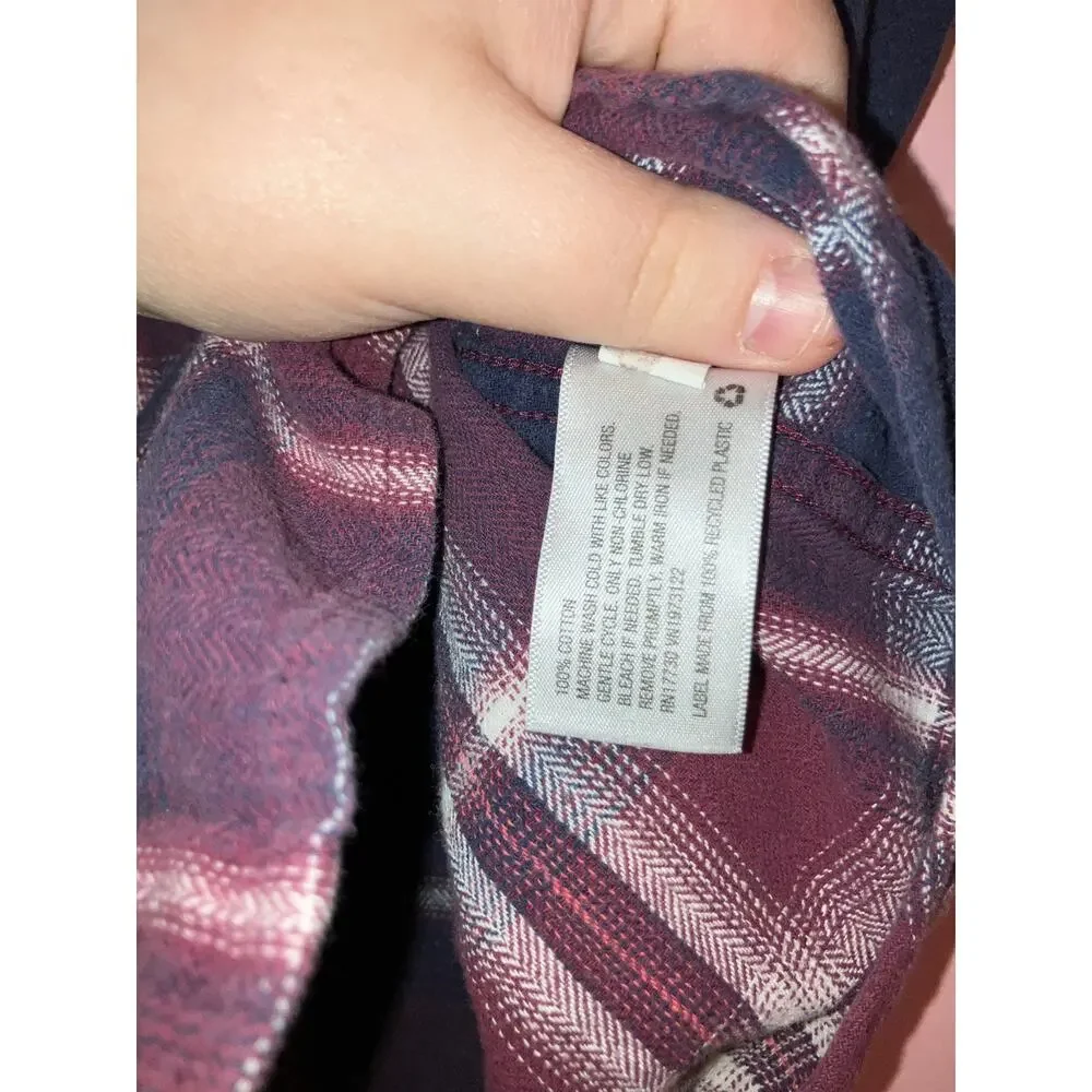 Universal Thread Purple Flannel Button Front Top Size Small - Picture 3 of 4
